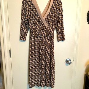 NWOT VINTAGE V-NECK DRESS-10P